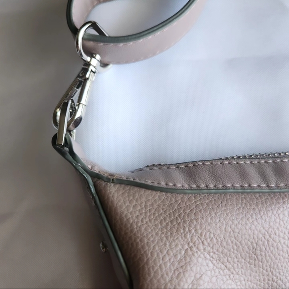 Adjustable Bucket/ Slouch Bag / Hobo Bag - Picture 3 of 15